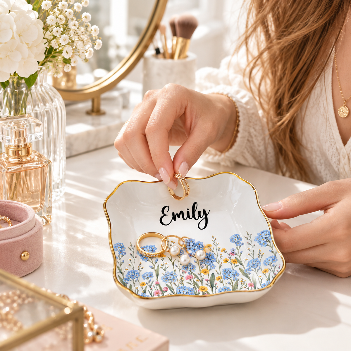 Custom Birth Flower Art With Name, Thoughtful Keepsake Present For Women, Sister, Daughter, Coworker & Best Friend - Personalized Jewelry Dish